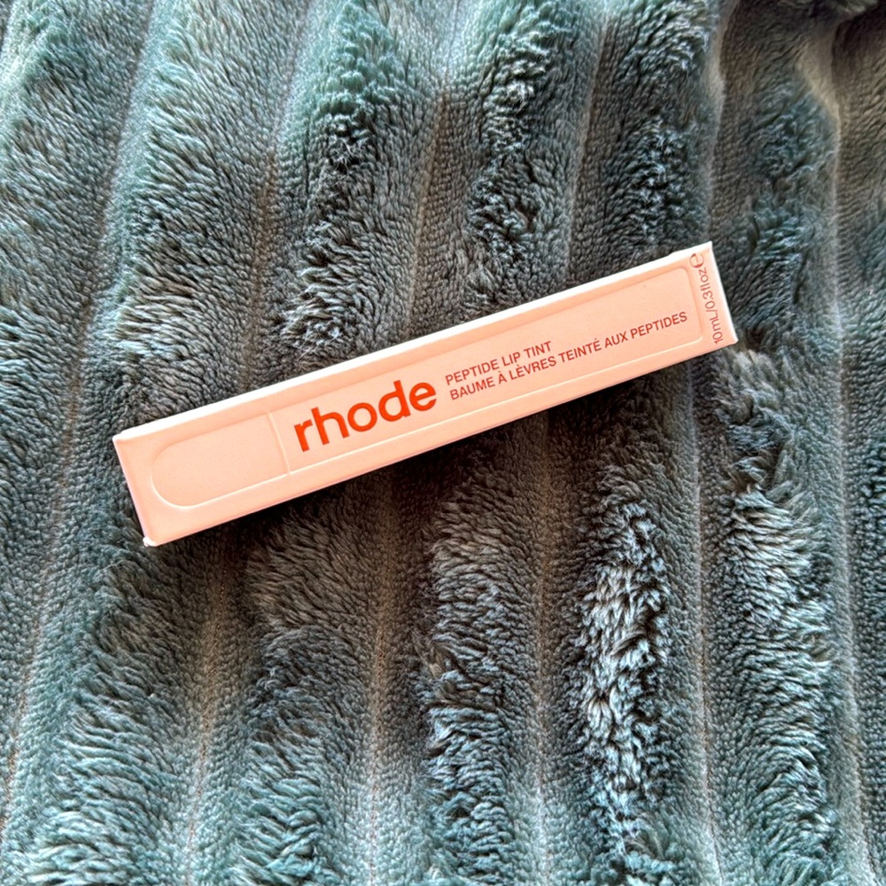 Rhode Cinnamon Roll Tinted Lip Peptide (Limited Edition)